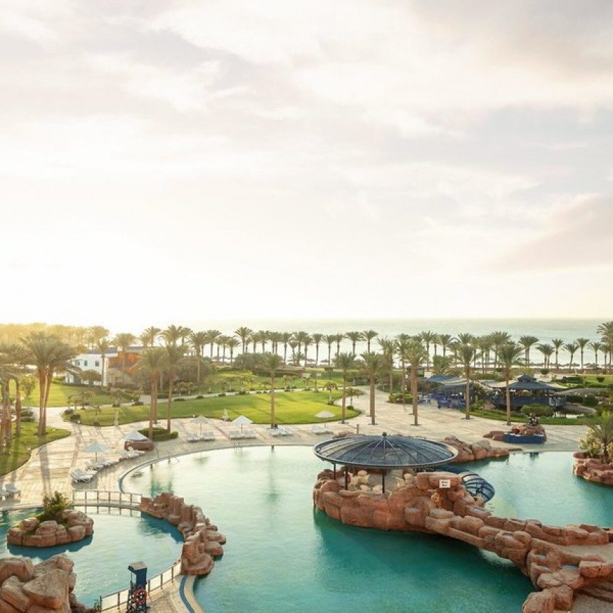 Palm Royale Soma Bay