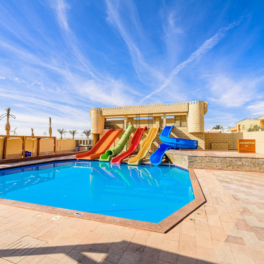 Golden Beach Resort