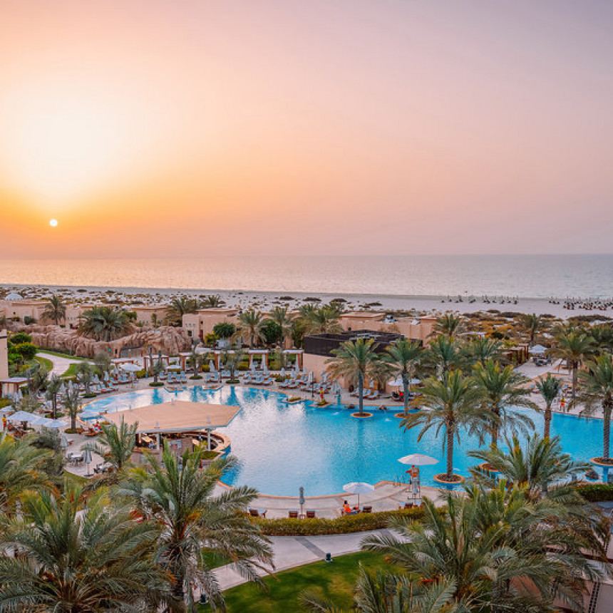 Saadiyat Rotana Resort & Villas